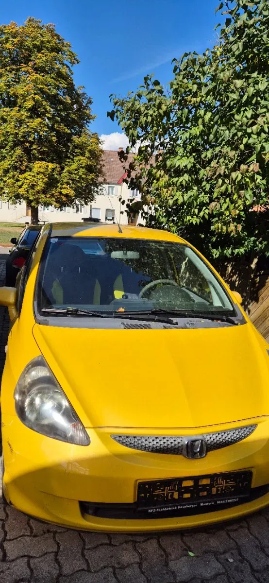 Honda Jazz 2005 photo 2