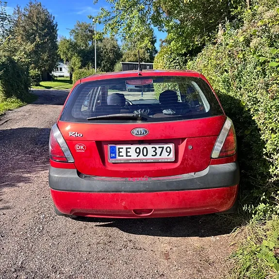 Kia Rio 2007 photo 4