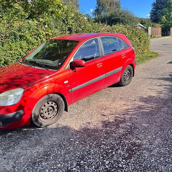 Kia Rio 2007 photo 2