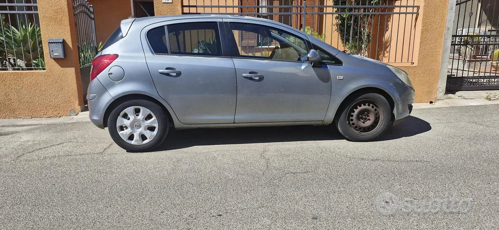 Opel Corsa 2010 photo 3