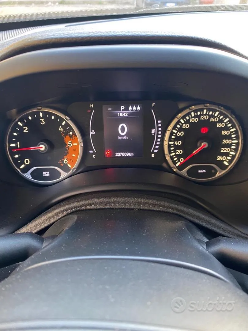 Jeep Renegade 2017 photo 5