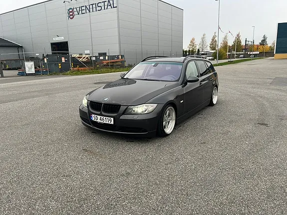 BMW 320D 2005 photo 2