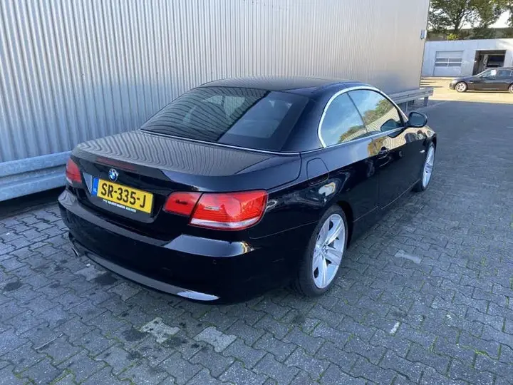 BMW 3 Series 2010 photo 3