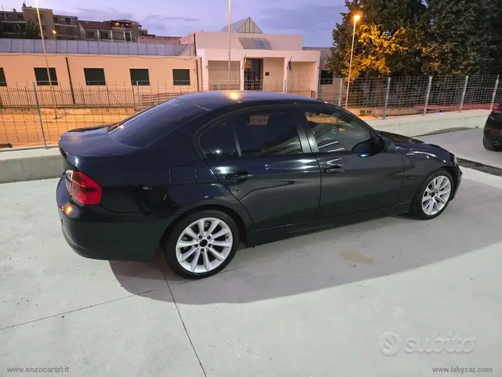 BMW 320D 2006 photo 4