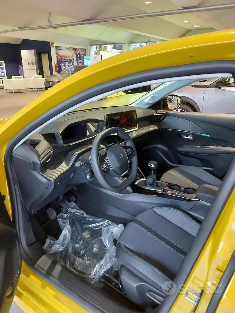 Peugeot 208 2022 photo 2