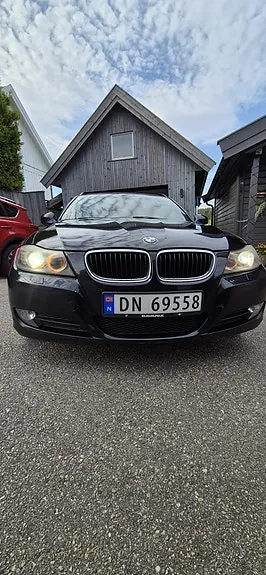 BMW 316D 2011 photo 2