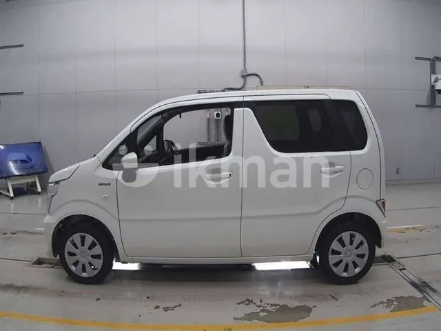 Suzuki Wagon R 2024 photo 2
