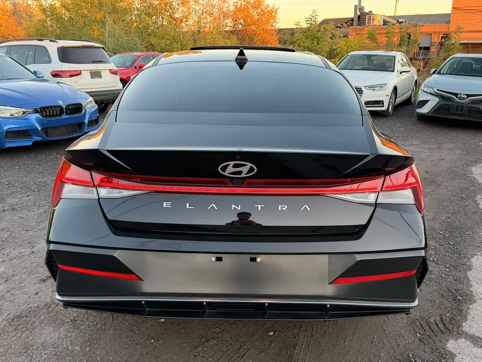 Hyundai Elantra 2026 photo 5
