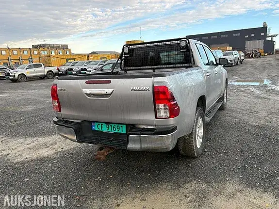 Toyota Hilux 2017 photo 5