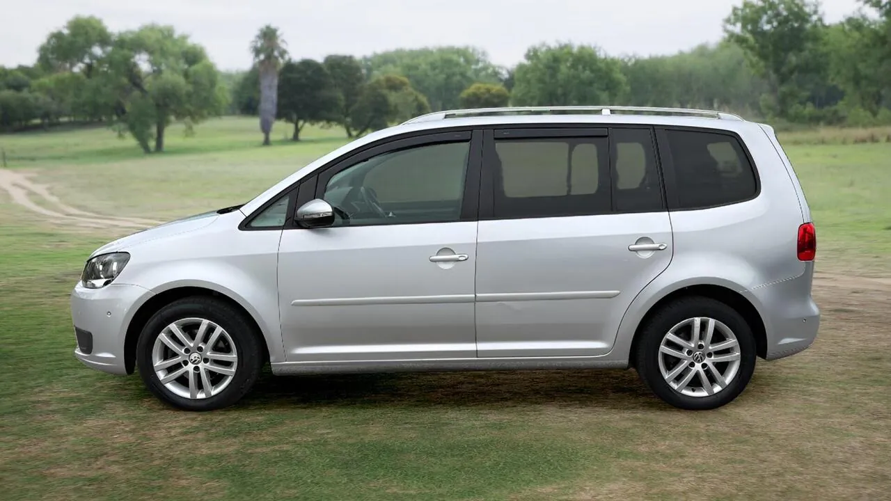 Volkswagen Touran 2011 photo 4
