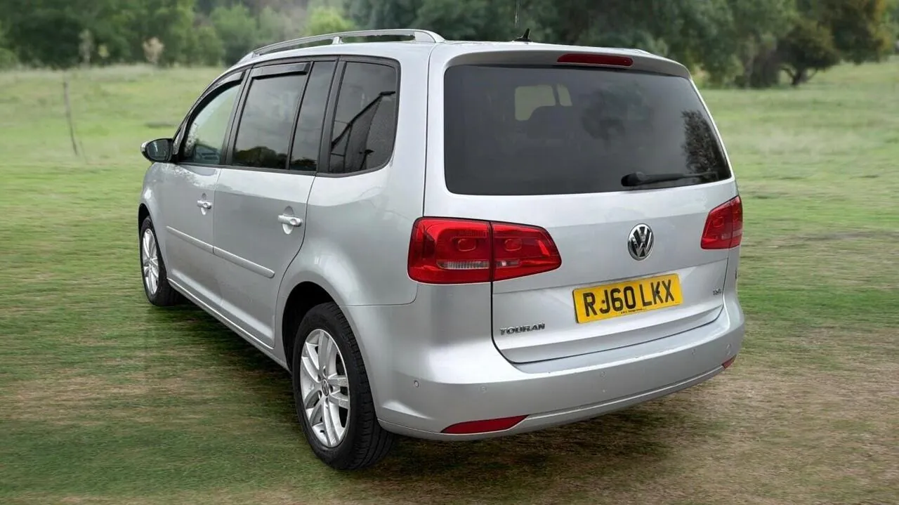Volkswagen Touran 2011 photo 5
