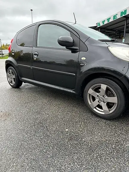 Peugeot 107 2006 photo 4