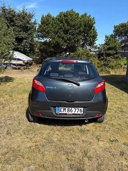Mazda 2 2008 photo 3