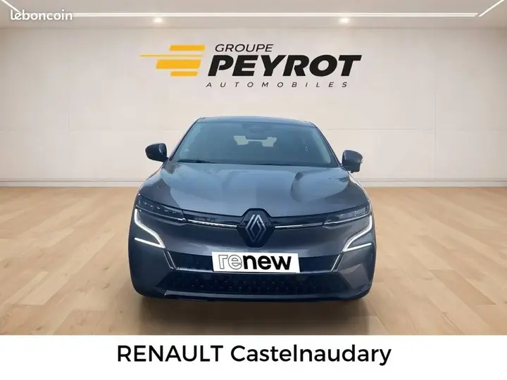 Renault Megane 2023 photo 2