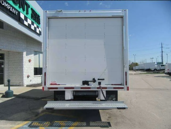 Ford E-450 2022 photo 4