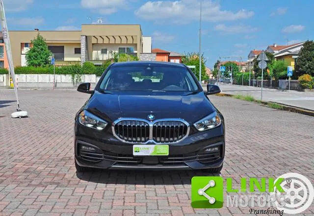 BMW 116D 2023 photo 2
