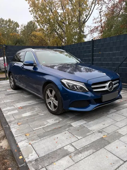 Mercedes-Benz C220
