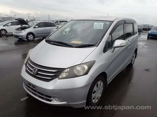 Honda Freed 2009 photo 2