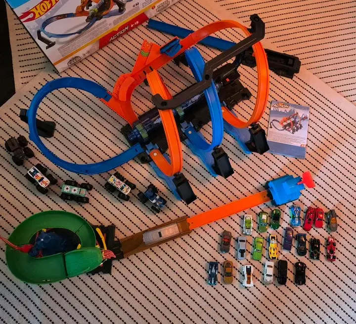 Hot Wheels Set