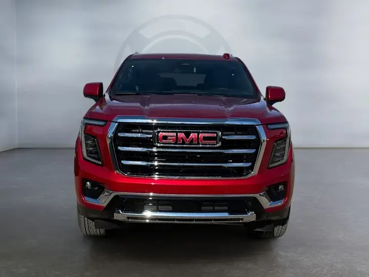 GMC Yukon 2026 photo 2