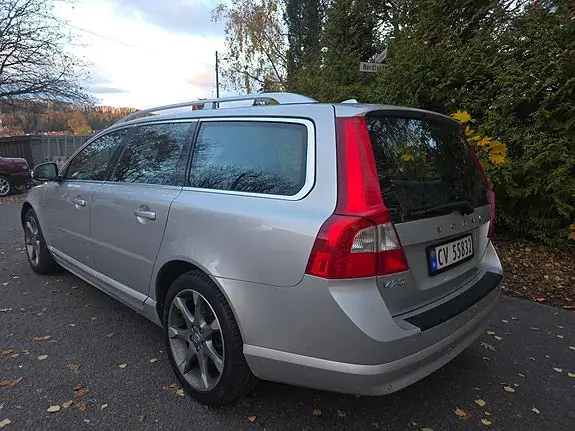 Volvo V70 2010 photo 4