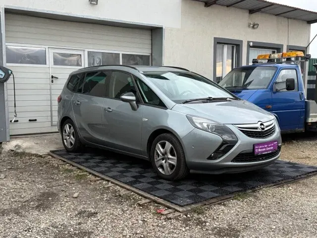 Opel Zafira Tourer 2014 photo 3