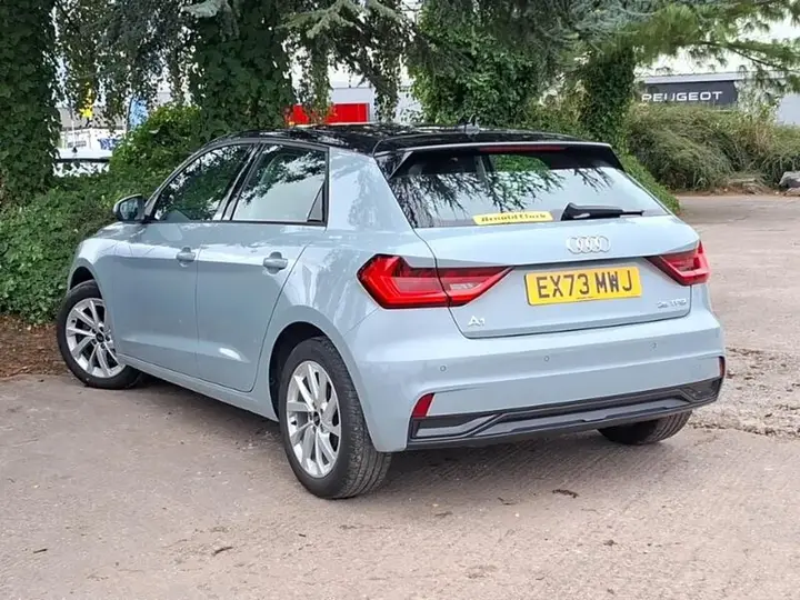 Audi A1 2023 photo 2