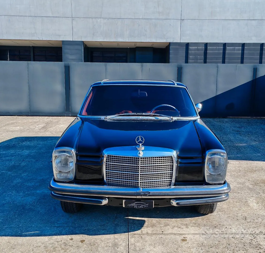 Mercedes-Benz C 250 1970 photo 2