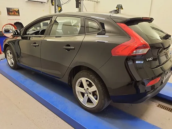 Volvo V40 2015 photo 3