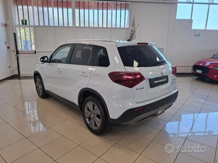 Suzuki Vitara 2023 photo 3