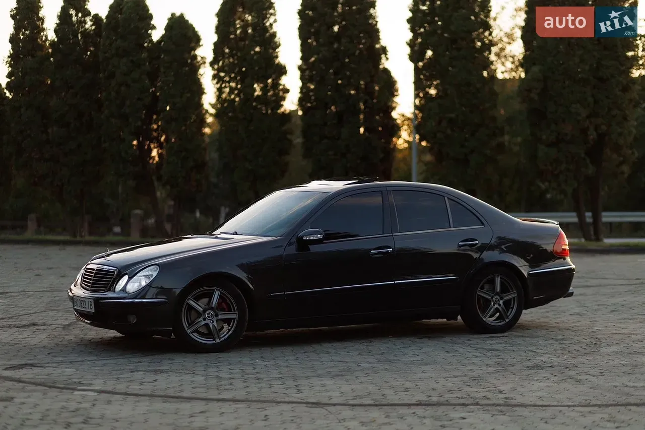 Mercedes-Benz E-Class 2004 photo 3