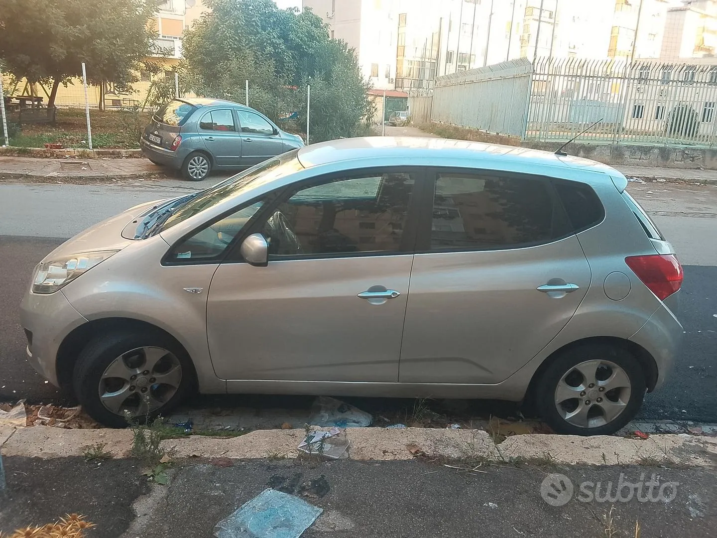 Kia Venga 2011 photo 2