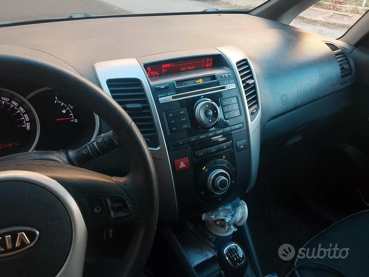 Kia Venga 2011 photo 4