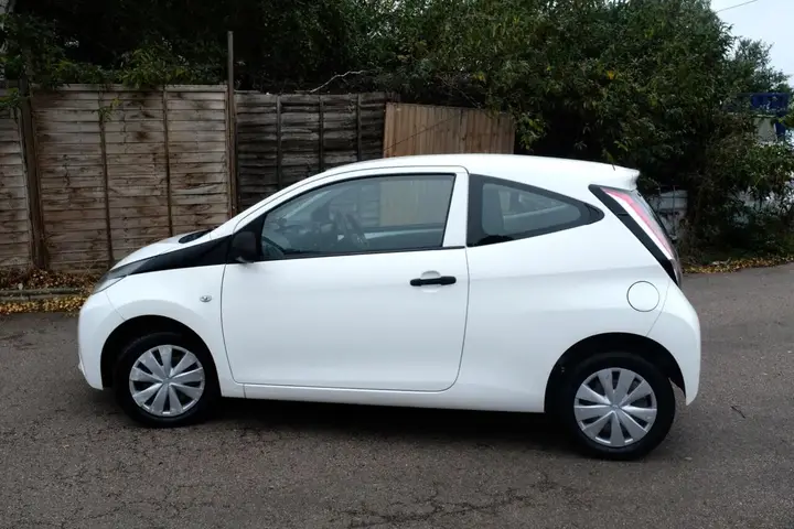 Toyota Aygo 2016 photo 2