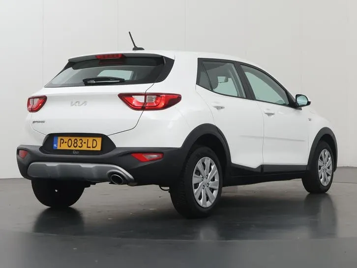 Kia Stonic 2022 photo 2