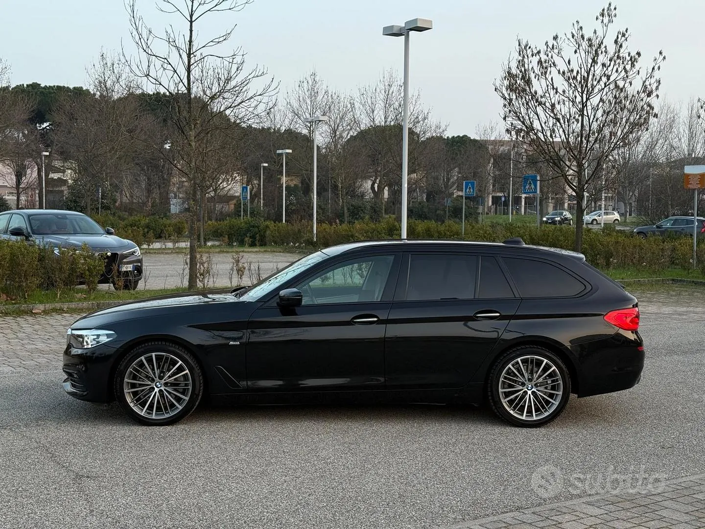 BMW 5 2018 photo 2