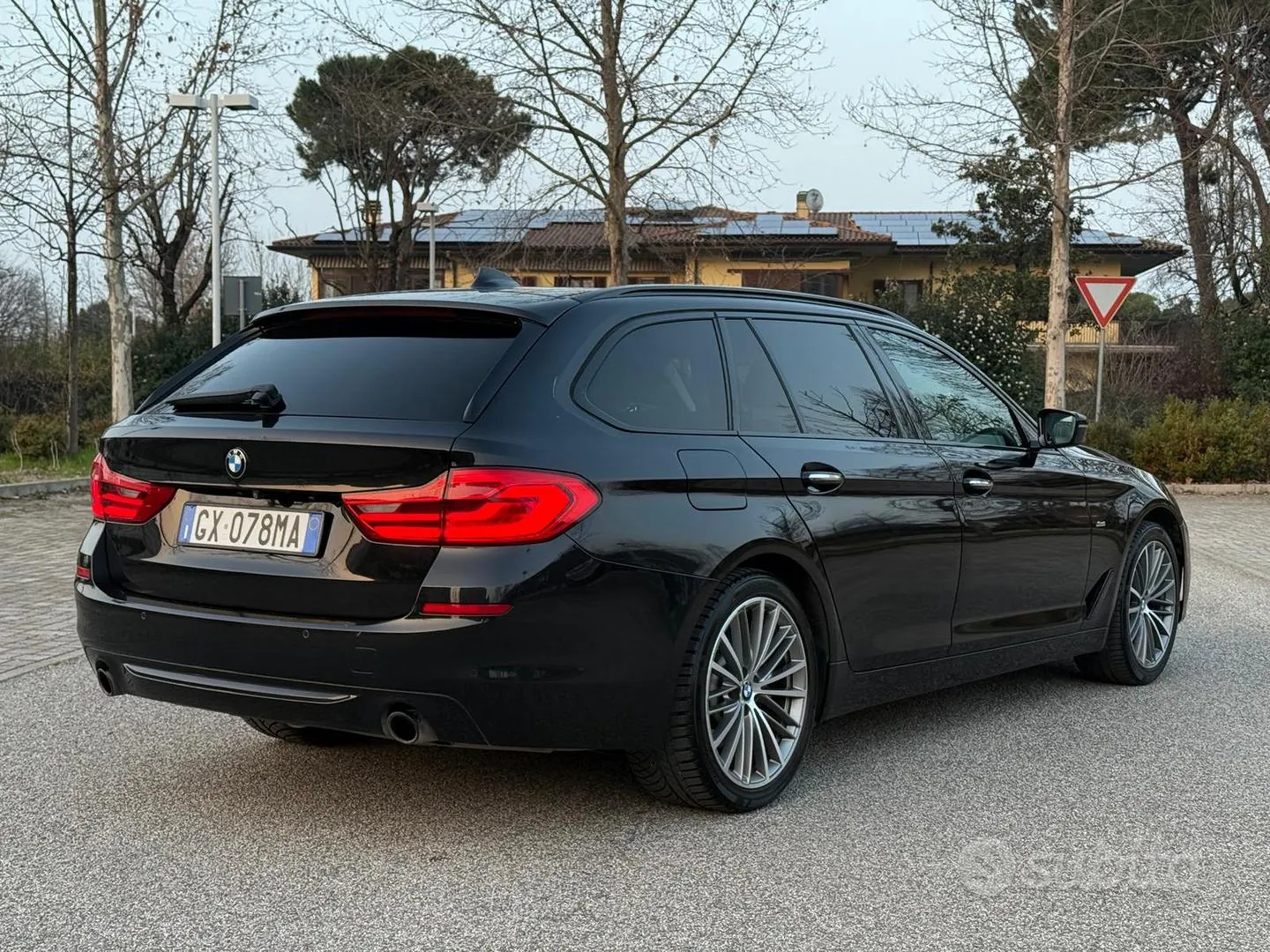 BMW 5 2018 photo 3