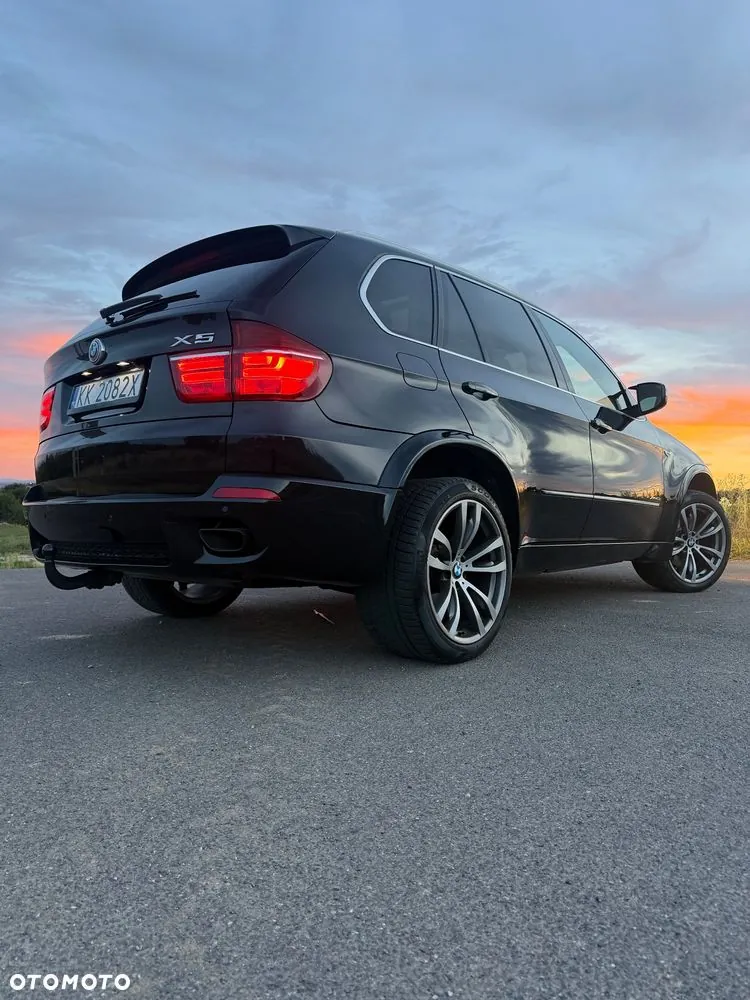 BMW X5 2011 photo 2