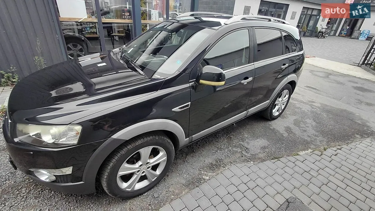 Chevrolet Captiva 2012 photo 2