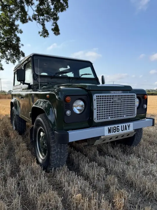Land Rover Defender 90