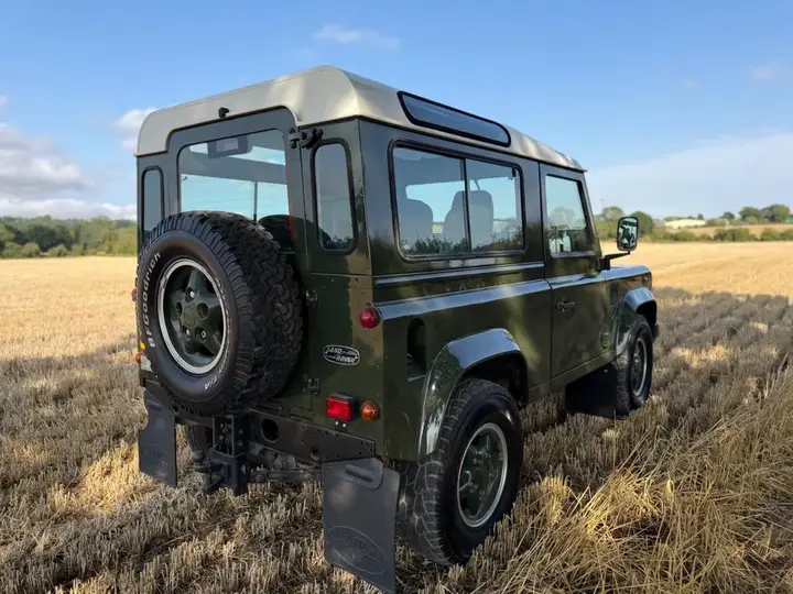 Land Rover Defender 90 2000 photo 4