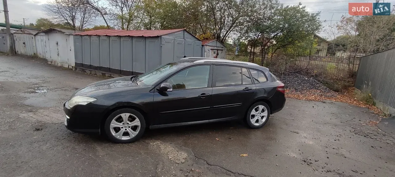 Renault Laguna 2009 photo 2