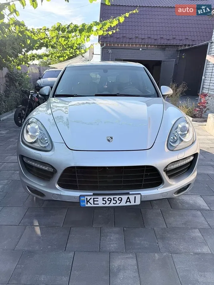 Porsche Cayenne 2012 photo 5