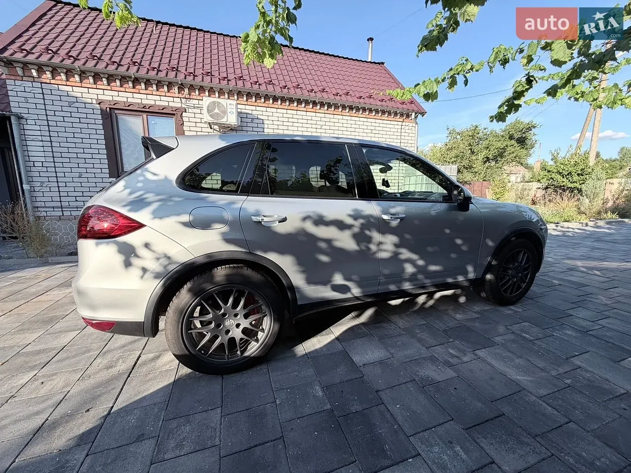 Porsche Cayenne 2012 photo 3