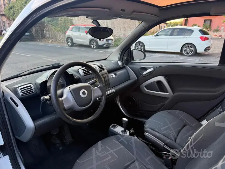 Smart Fortwo 2010 photo 4
