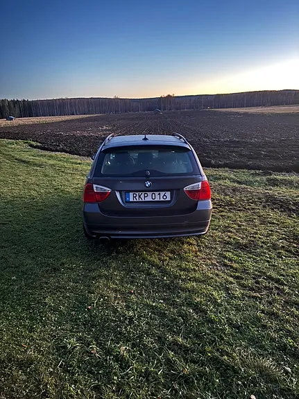 BMW 320D 2008 photo 4