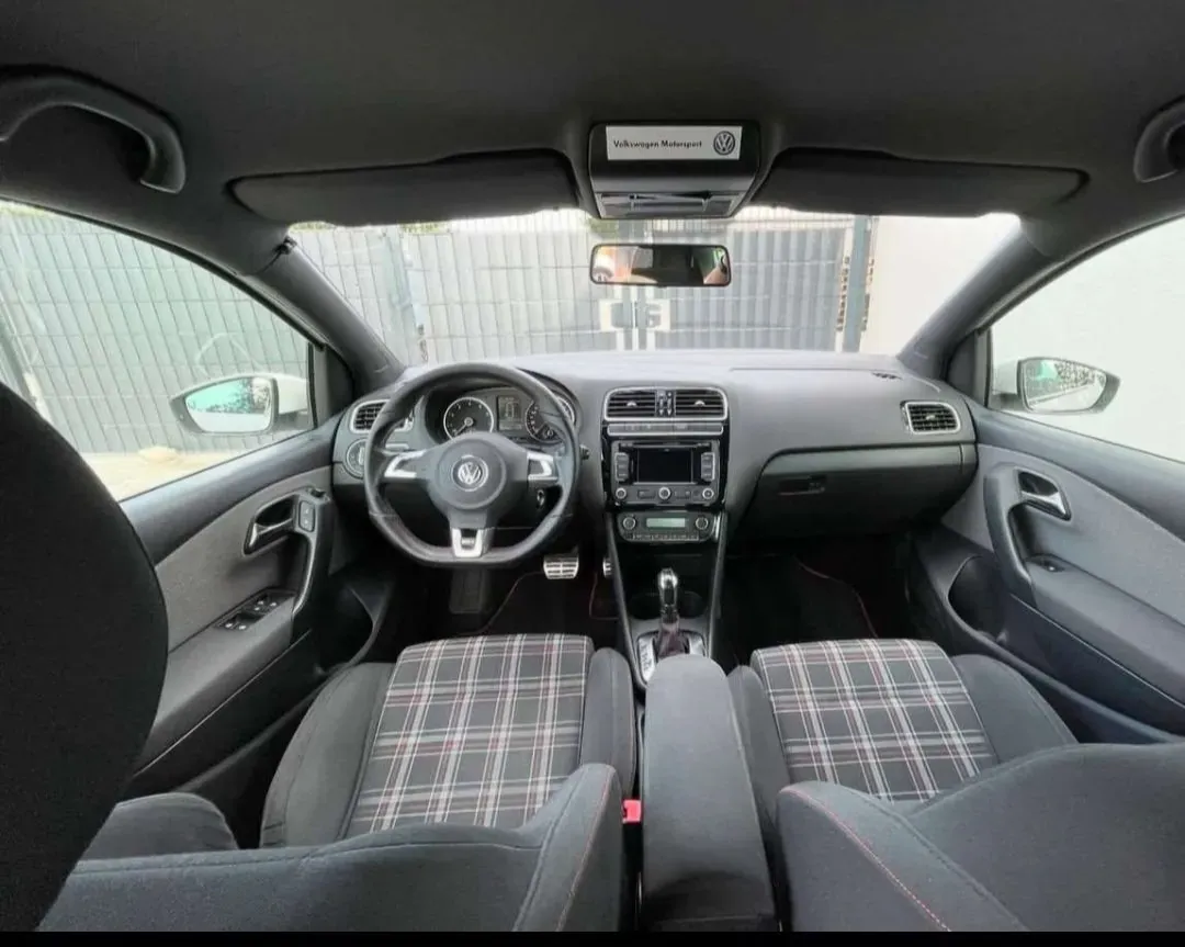 Volkswagen Polo 2011 photo 3