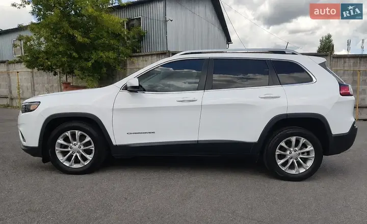 Jeep Cherokee 2018 photo 3