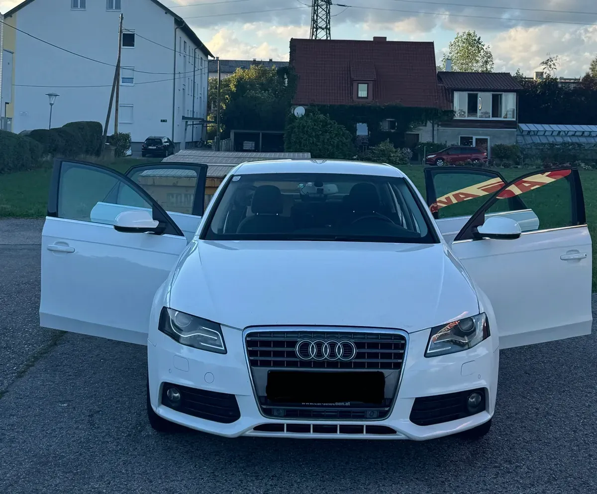 Audi A4 2011 photo 3