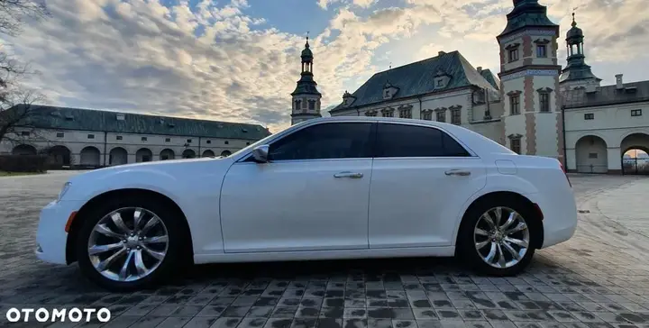 Chrysler 300C 2015 photo 4